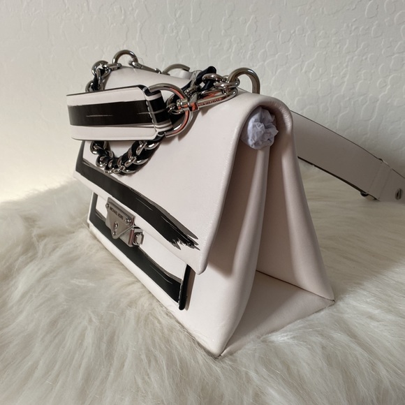 Michael Kors handbag with strap - Picture 4 of 4